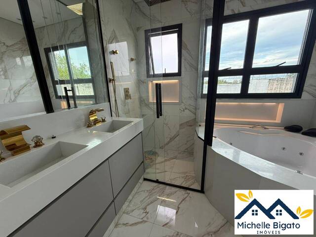 Casa para Venda em Santana de Parnaíba - 4