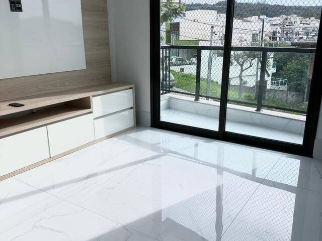 Casa para Venda em Santana de Parnaíba - 5